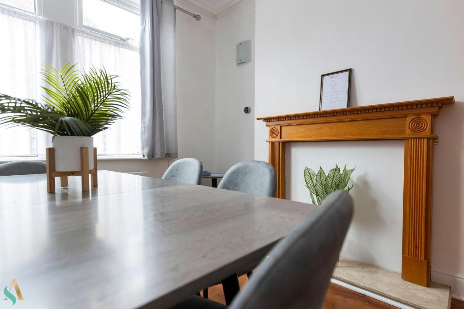 Pine House Apartment